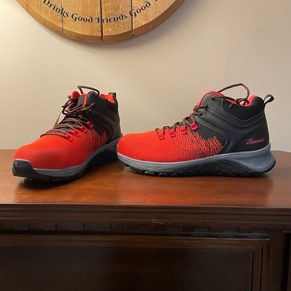 Thorogood Composite Safety Toe AST Mid Work Shoe Size 13 Red & Black - Picture 2 of 7